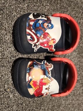 Avengers CROCS
